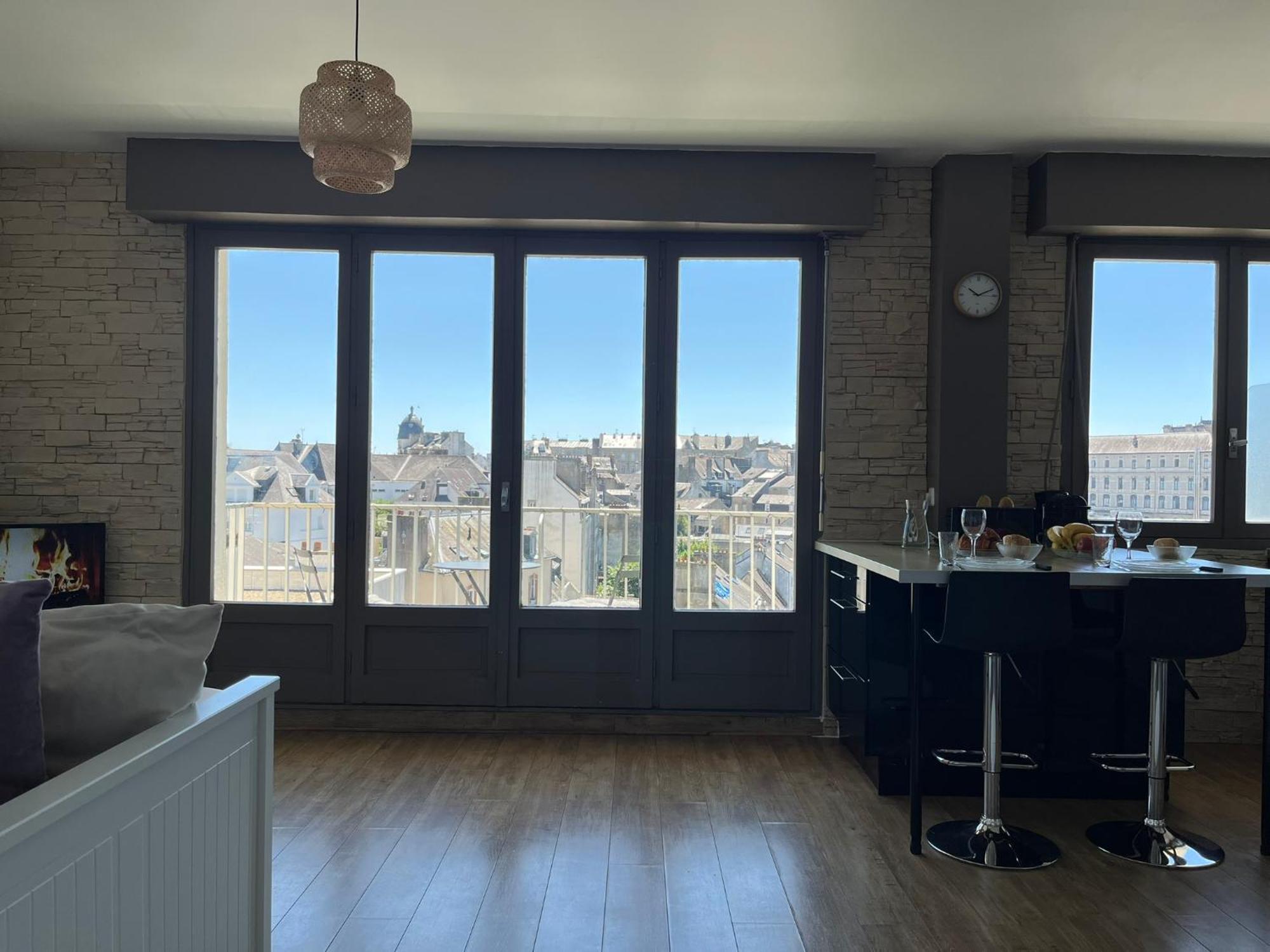 Apartment Vue Sur Les Toits Historiques De Vannes